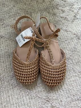 Zara girls Woven T-Strap Sandals in gold/tan - new with tags size 2.5 (eur 34)